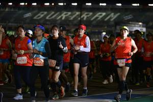 BIB: 4740, 25602, 1252, 29783
                            <button type="button" onclick="openModal(10871968)" class="btn btn-primary btn-sm float-right btn-popup" data-toggle="modal" data-target=".modal-high-quality">
                        <i class="fas fa-shopping-cart"></i> Add to Cart
                    </button>
                                            <button type="button" onclick="isThisMe(10871968, true)" class="btn btn-success btn-sm float-right btn-popup btn-isme hidden" data-toggle="tooltip" data-placement="bottom" title="นี่คือรูปของคุณใช่ไหม คลิกที่นี่เพื่อเอาเข้าอัลบั้ม">
                        <i class="fas fa-plus"></i> Add to album
                    </button>
                    <button type="button" onclick="isThisMe(10871968, false)" class="btn btn-warning btn-sm float-right btn-popup btn-isnotme hidden">
                        <i class="fas fa-ban"></i> Remove from album
                    </button>
